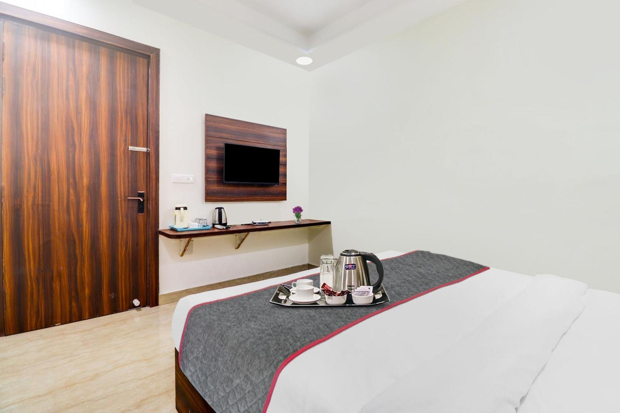 Hotel O Golden Grand Agra  Ngoại thất bức ảnh