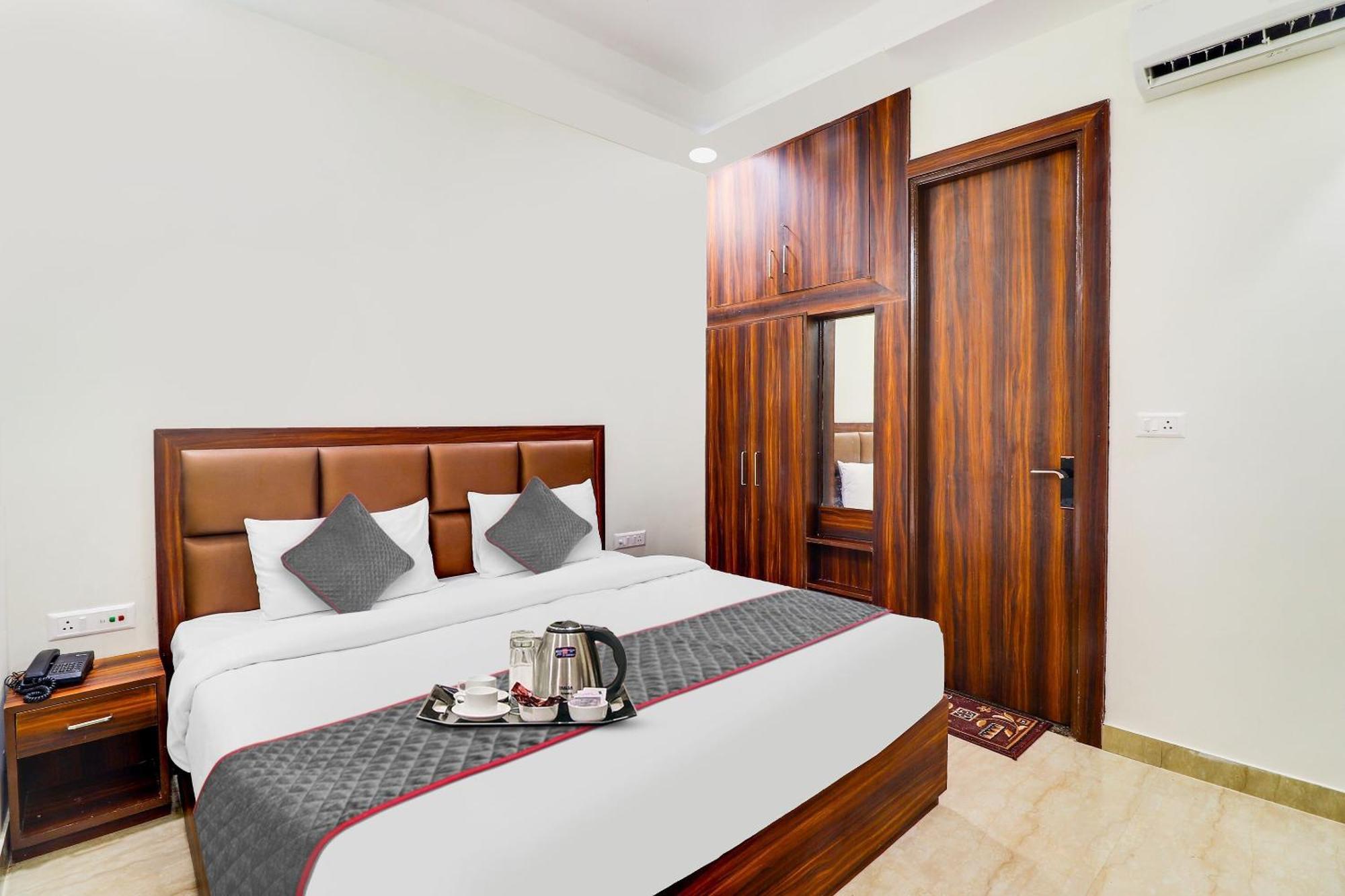 Hotel O Golden Grand Agra  Ngoại thất bức ảnh